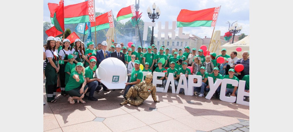 ОАО "Гродножилстрой" - Носим робы, носим каски! Былью делаем мы сказку! Силой духа и ума строим гродненцам дома!