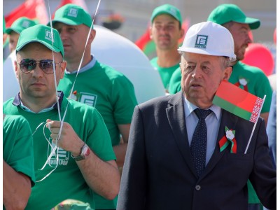 С гендиректором Олегом Ивановичем во главе