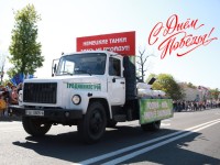 Наши авто на автопараде стилизованных автомобилей
